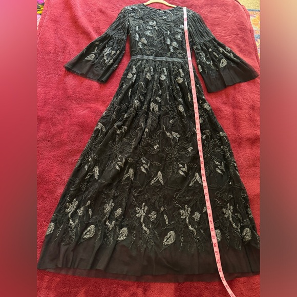 STUNNING SEQUIN & EMBROIDERED BLK LACE BUTTON BACK DRESS SIZE SMALL - Picture 6 of 8